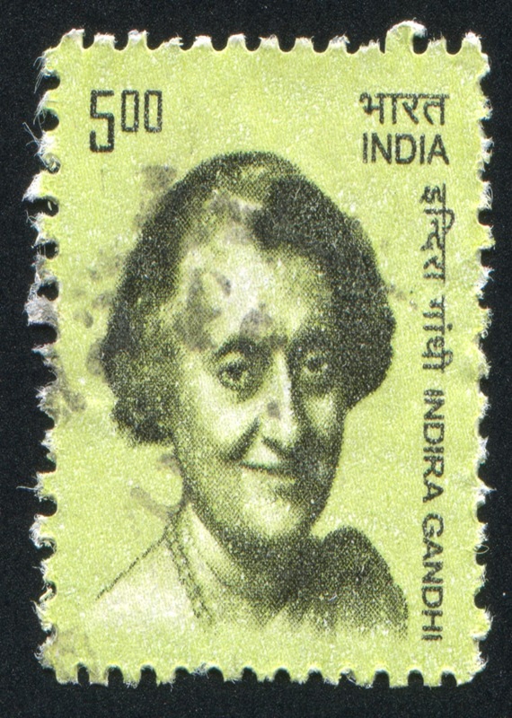 Indische Briefmarke von 1983 mit Porträt von Indira Gandhi