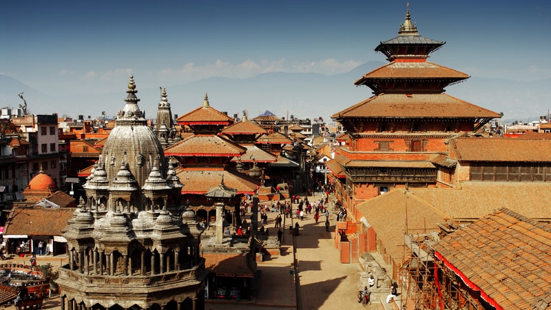 Der historische Königspalast und die Tempel von Kathmandu bei Tageslicht