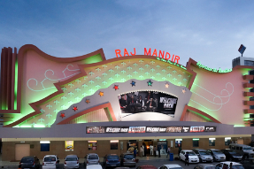 Kinobesuch in Indien – das Raj Mandir Cinema in Jaipur Rajmandir Kino in Jaipur, Indien