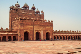 Hofpalast mit Gräbern Fatehpur Sikri 
