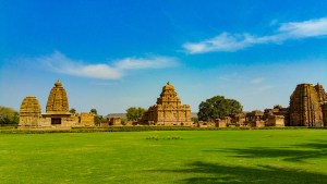 denkmalgruppe in pattadakal unesco weltkulturerbe karnataka indien denkmalgruppe am ufer des malaprabha flusses indien unesco weltkulturerbe denkmalgruppe in pattadakal unesco weltkulturerbe karnataka indien denkmalgruppe am ufer des malaprabha flusses